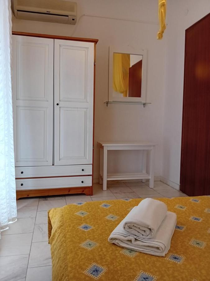 Aparthotel La Mira House Neos Marmaras Esterno foto