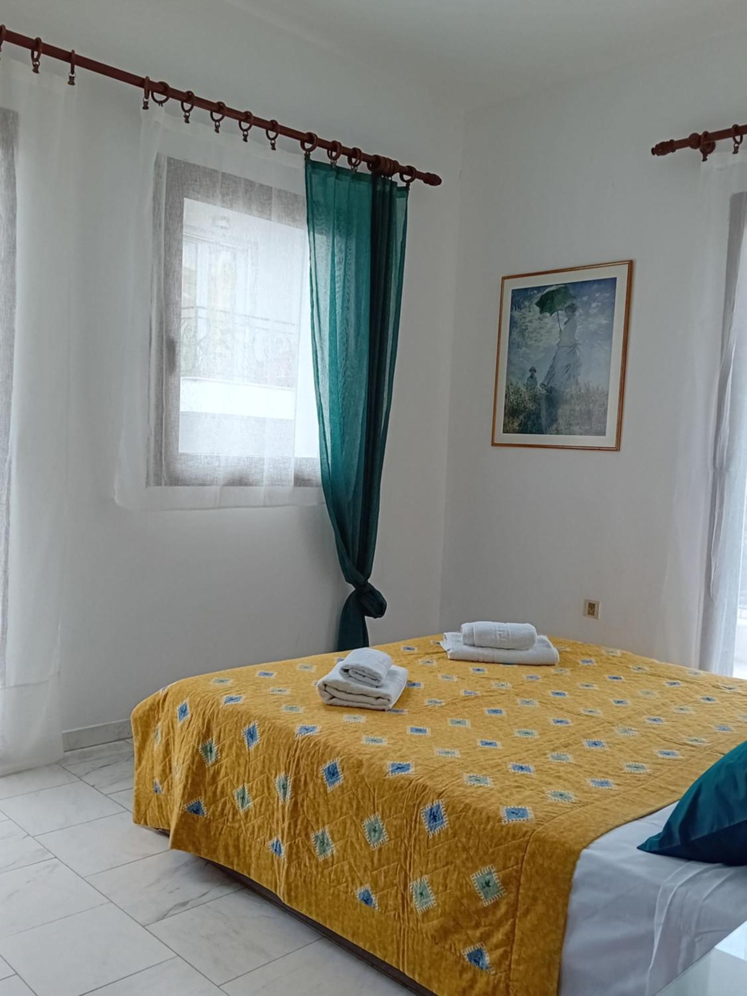 Aparthotel La Mira House Neos Marmaras Esterno foto
