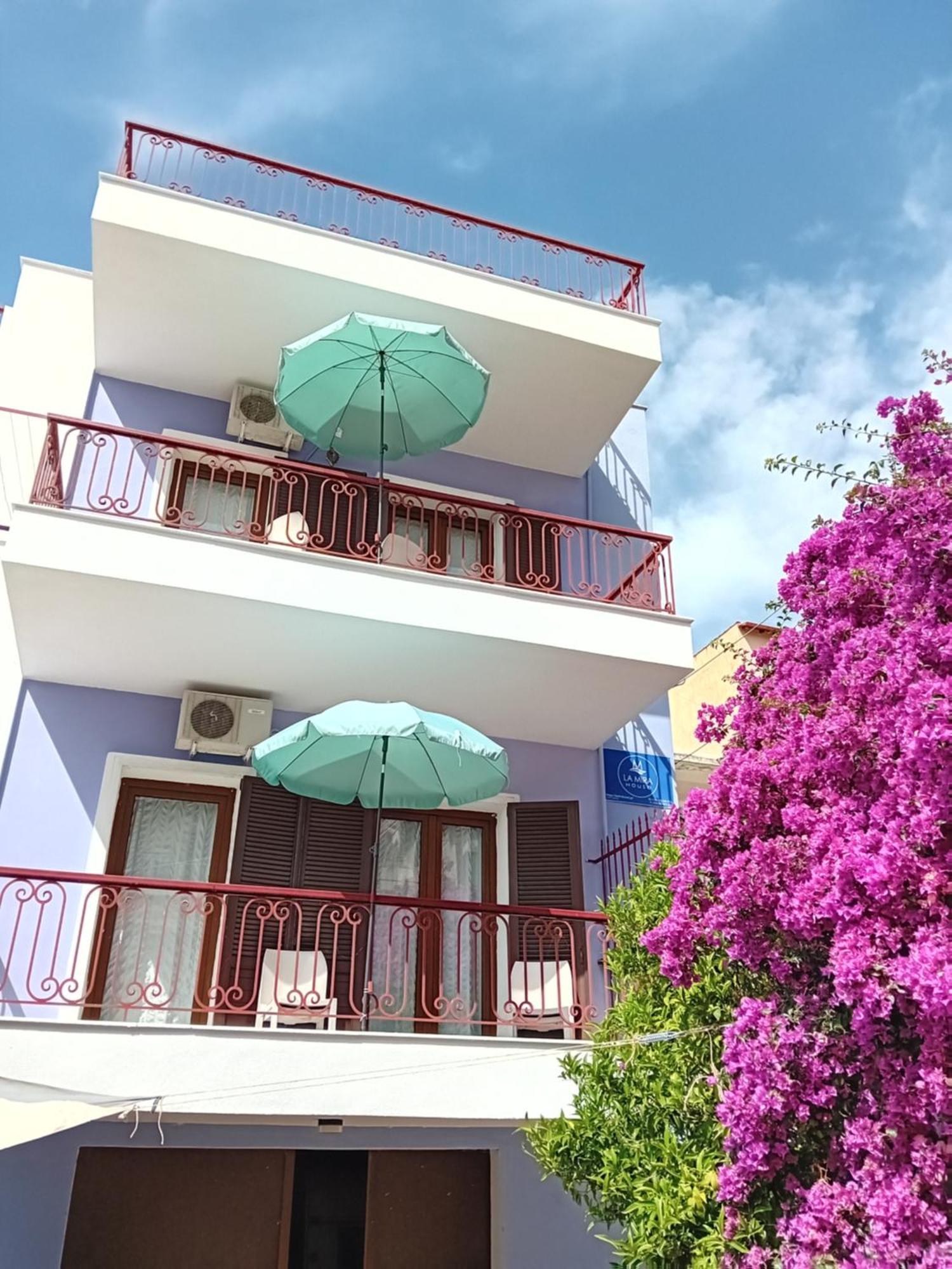 Aparthotel La Mira House Neos Marmaras Esterno foto