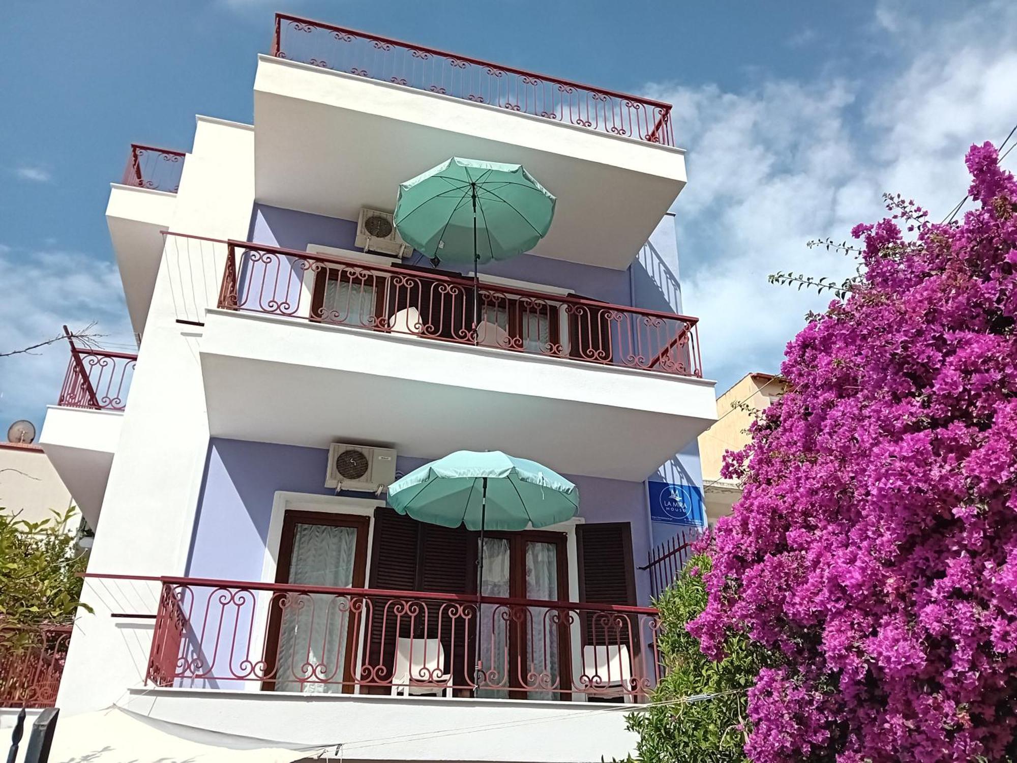 Aparthotel La Mira House Neos Marmaras Esterno foto